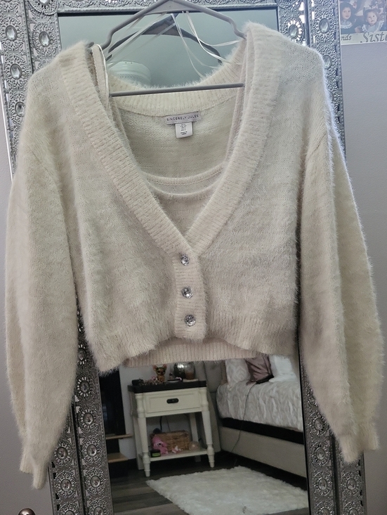 Sincerly Jules Sweaters - Sincerly Jules Cream Fuzzy V-Neck Cropped Cardigan Sweater Set
